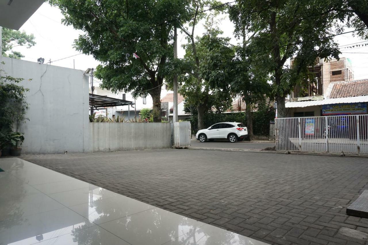 Residences By Reddoorz Syariah @ Buah Batu Bandung Exteriér fotografie